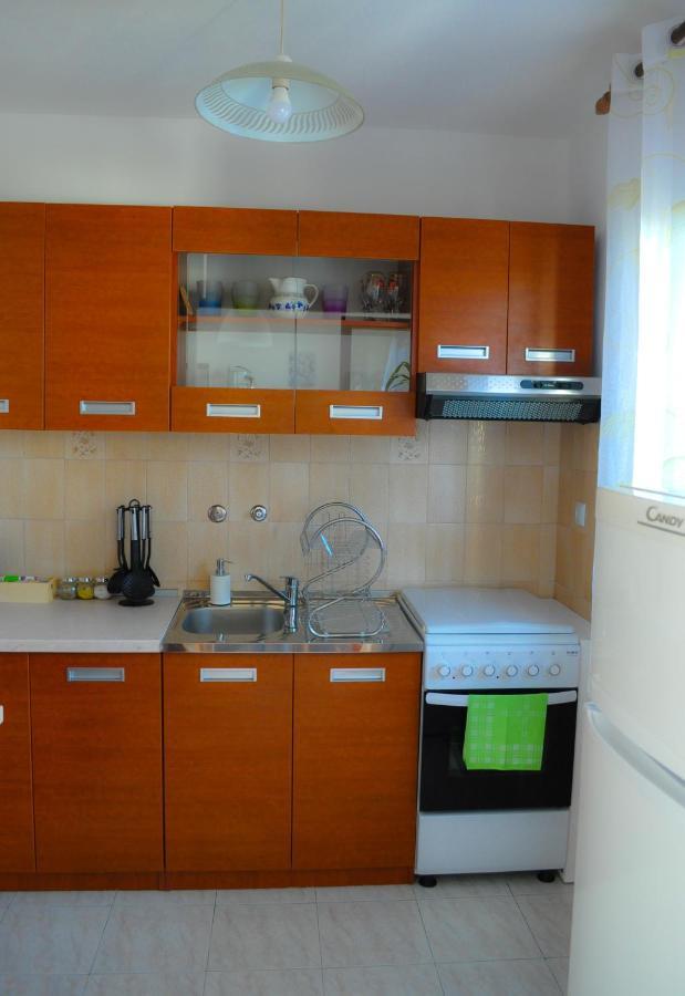 Apartman Anita Бузет Екстериор снимка