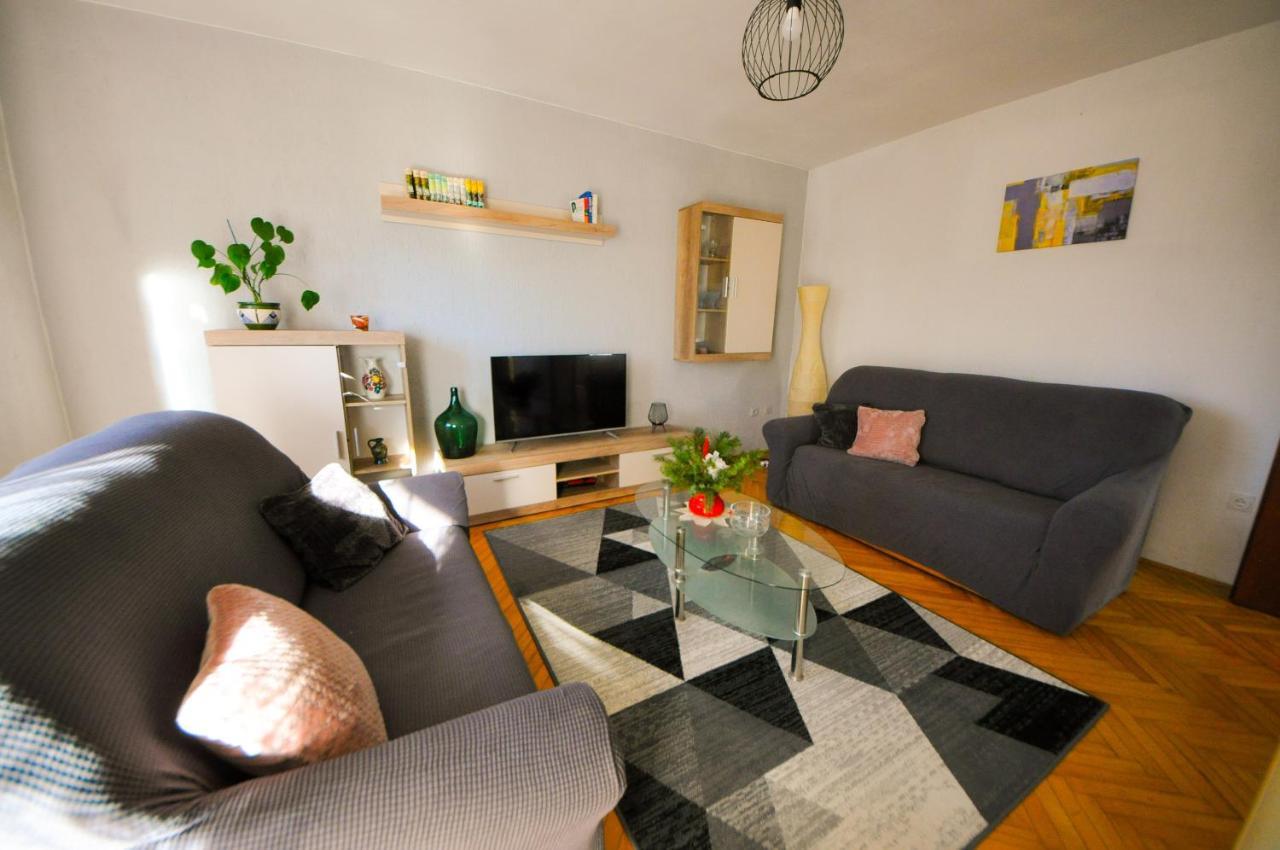 Apartman Anita Бузет Екстериор снимка